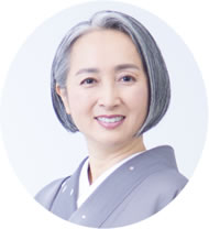 近藤 サト 氏